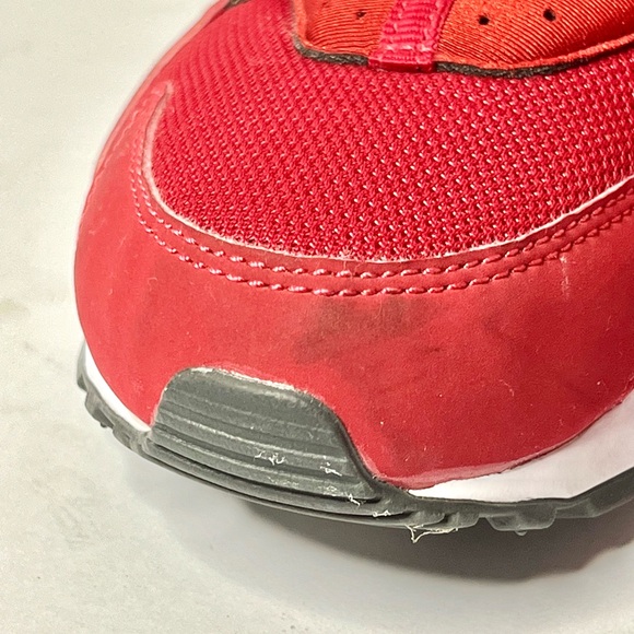 Nike Air Huarache Tennis Shoes - Picture 4 of 13